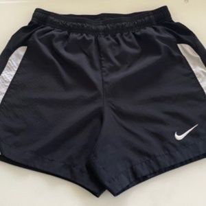 Nike | Black & White Dri-FIT Tempo Running Shorts – XS | Vintage Vibes